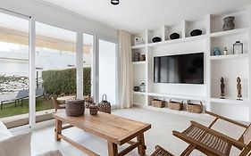 Ocean Beachside House With Pool 46